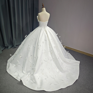 Vestido de novia de lujo con cuello en V y cola larga, estilo princesa, hecho a medida, 1205 - Product Image 5