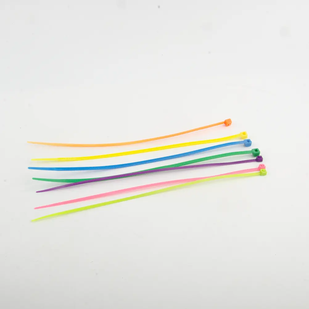 ไนลอนพลาสติก Tie พลาสติก Snap เชือกที่มีประสิทธิภาพลวดสายรัดสายรัด Fixer Self-Locking สายผูกสีขาว