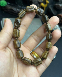 Pulsera de cuentas de madera de agar hecha a mano, cuentas de madera natural fragante, pulsera elástica, joyería para meditación, yoga y oración - Product Image 4