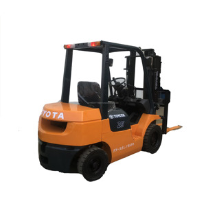 Siège d'opérateur pour chariot élévateur Toyota 25 2,5 tonnes, d'origine japonaise, 2,5T, bonnes performances, prix abordable - Product Image 1