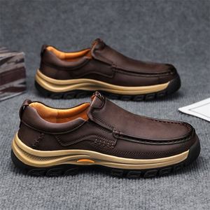 2025 Best-selling Outdoor <b>Work</b> <b>Shoes</b> for Men Slip-on Low-top Casual <b>Shoes</b> <b>Comfortable</b> Non-slip Sneakers - Product Image 2