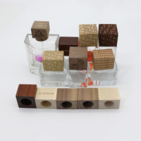 Tapa de perfume de madera de acacia personalizada de 15 mm con cierre a presión, tapa de madera para botella de vidrio OEM personalizada, reemplazo de tapa de botella de fragancia directo de fábrica