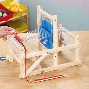 Jouet de métier à <span class=keywords><strong>tisser</strong></span> <span class=keywords><strong>en</strong></span> <span class=keywords><strong>bois</strong></span> bricolage <span class=keywords><strong>pour</strong></span> enfants Kit de fabrication d'écharpe artisanale <span class=keywords><strong>pour</strong></span> les enfants - Product Image 1