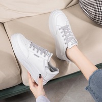 Baskets blanches pour femmes, nouvelle collection printemps-automne, élégantes, respirantes, antidérapantes, chaussures à plateforme avec semelles épaisses, chaussures décontractées pour femmes