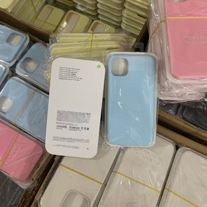Coques de téléphone en silicone liquide 64 couleurs en gros avec emballage pour iPhone 17 16 15 14 13 12 Pro Max – Étui pour téléphone APPLE - Product Image 5