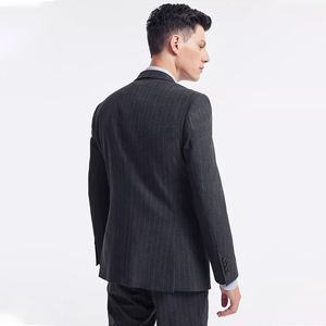 Costume 3 pièces de haute qualité à rayures, 66% polyester, revers crantés, coupe ajustée, formel, pour hommes - Product Image 3