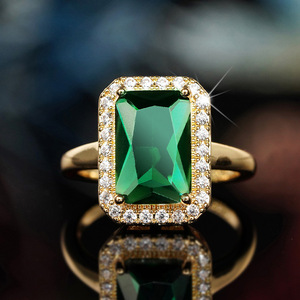 Collana con Ciondolo Blu Placcato Oro, Cristallo Strass Taglio Smeraldo, Catena a Serpente, Gioielli di Lusso da Donna per Feste - Product Image 4