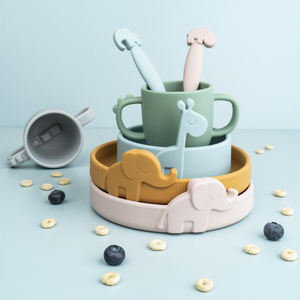 Juego de cena de silicona de elefante libre de BPA, copa de silicona y cuchara de silicona, personalizado, CPC, nuevo - Product Image 1