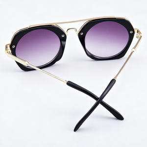 Gafas de Sol para Niños Conchen, Montura Poligonal, Protección UV400, Unisex, Modernas, para Viajes, Lentes de PC, Hechas en Wenzhou - Product Image 4