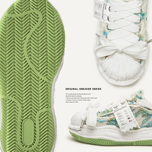 Zapatos de hombre 2025 Guangzhou - Estilo Small Fragrant con suela gruesa, que aumentan la altura, modernos, para caminar, para parejas - Product Image 5