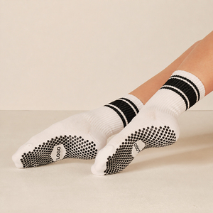 <b>Custom</b> Crew Stripe <b>Grip</b> Yoga <b>Socks</b> Non Slip Pilates <b>Socks</b> with Logo Anti Slip Sole OEM ODM Wholesale - Product Image 2