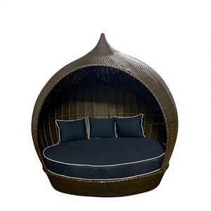 Moderne Outdoor-Gartenmöbel Apple House Aluminium-Rattan-Tagesbett Stilvolles Komfortables Sonnenbett-Set für Essbereich & Innenhof - Product Image 2