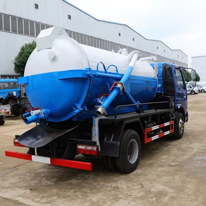 Camión de succión de aguas residuales diésel pequeño de 2000 galones y 10 m Euro 3, con sistema manual de succión potente para inodoros y vacío de fosas sépticas - Product Image 3