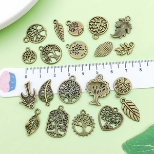Colgante Árbol de la Vida de Aleación de Zinc, Tamaño Mediano, Accesorios de Joyería DIY para Hacer Pulseras y Collares con Diseños de Hojas y Corazones - Product Image 3