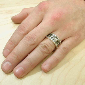 Anello Vintage Unisex in Tono Argento Anticato, Stile Punk Industriale, Accessorio Moda Quotidiano - Product Image 4