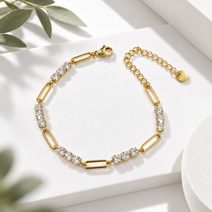 สร้อยข้อมือสแตนเลสประดับเพชรคิวบิกเซอร์โคเนีย ชุบทอง 14K สีทอง - Product Image 1