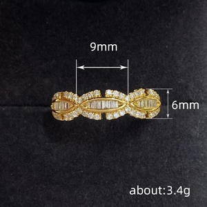 Anello Q710 Infinity Diamond Eternity Band in oro massiccio 18 carati con taglio baguette e incastonatura a canale, gioiello raffinato da donna per fidanzamento. - Product Image 4