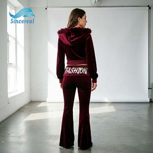 Tuta in Velluto da Donna Y2K con Logo Personalizzato, Ricamo in Strass, Cappuccio in Pelliccia Sintetica, Giacca Corta con Zip e Pantaloni a Vita Bassa Svasati, OEM ODM - Product Image 2