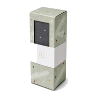 Boîte d'expédition en carton ondulé ODM pour Noël avec couvercle à rabat, conception à plat et assemblage facile pour l'emballage de colis de Noël
