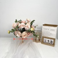 OEM/ODM Grande Composition Florale de Roses Artificielles en Soie Blanches de 50cm, 60cm, 70cm pour Centres de Table de Mariage