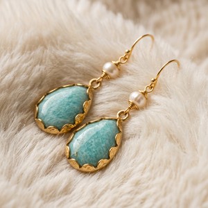 Pendientes colgantes de latón chapado en oro con amazonita en forma de lágrima, joyería de piedra natural personalizada al por mayor para mujer, OEM/ODM. - Product Image 2