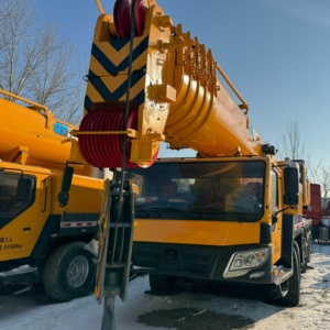 Grue sur camion d'occasion 150t 160 tonnes, grue mobile hydraulique SANY STC1600 130 tonnes à vendre, poids sur rails - Product Image 3