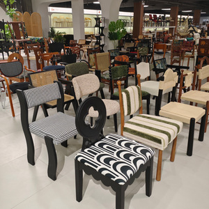 Silla <span class=keywords><strong>de</strong></span> Comedor sin Brazos Tapizada en Cuero y Madera Sólida <span class=keywords><strong>de</strong></span> Estilo Mid-Century, Modelo JC2616, para Cafeterías, Salones y Restaurantes - Product Image 3