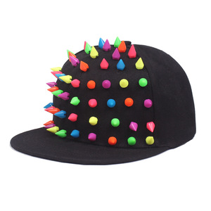 Nuevo diseño personalizado de ala plana Hiphop Snap Back Cap 3D bordado remache Snapback Hat con Spike - Product Image 2