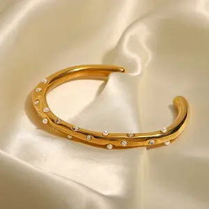 Braccialetto intelligente con croce in zircone creativo in acciaio inossidabile di moda braccialetti con bracciale a maglie per gioielli a mano da donna