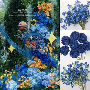 Fleurs artificielles bleu Klein, fleurs en soie, branche unique, décoration de mariage - Product Image 4