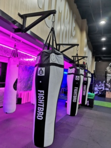 Saco <span class=keywords><strong>de</strong></span> <span class=keywords><strong>boxeo</strong></span> <span class=keywords><strong>de</strong></span> cuero ajustable Saco <span class=keywords><strong>de</strong></span> arena pesado <span class=keywords><strong>Boxeo</strong></span> colgante - Product Image 2