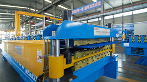 Máquina formadora de rollos de doble capa para la fabricación de tejas de acero de alta eficiencia y ahorro de energía duradero con engranaje y motor - Product Image 2