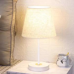 Lampe de chevet tendance de style nordique rétro, lampe de table féminine, digne d'un Instagram, avec un corps décoratif de grande valeur, en résine - Product Image 3