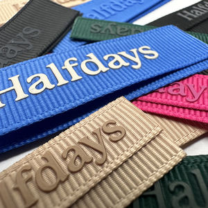 Etiqueta personalizada de buena calidad para impresión de pantalla, Material de reciclaje, etiqueta de diseño de moda, Etiquetas modernas de lujo para lavado de ropa - Product Image 1