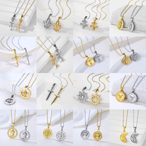18K PVD chân không mạ thiên thần cánh mặt dây chuyền cổ điển Vòng cổ chất lượng cao 316L thép không gỉ người đàn ông đồ trang sức la bàn chéo Mặt dây chuyền - Product Image 5
