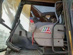 Pelle sur chenilles d'occasion pc300 excavatrice Komatsu de 30 tonnes à vendre des machines provenant de tracteurs à faible horaire en stock en Chine - Product Image 6