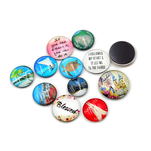 Logo d'impression personnalisé <span class=keywords><strong>le</strong></span> <span class=keywords><strong>moins</strong></span> <span class=keywords><strong>cher</strong></span> cristal magnétique Europe du nord autocollant aimant de réfrigérateur en verre personnalisé - Product Image 4