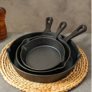 Ensemble de poêles à frire <span class=keywords><strong>en</strong></span> <span class=keywords><strong>fonte</strong></span> trois pièces pour le commerce extérieur, épaissies, non revêtues, style moderne minimaliste, compatibles gaz et <span class=keywords><strong>induction</strong></span> - Product Image 3