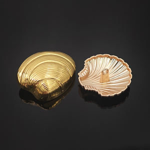 Boutons de couture personnalisés en or de la Button Factory, boutons irréguliers pour vêtements, coquillages, conques, étoiles de mer, boutons à tige en alliage métallique de forme spéciale - Product Image 4
