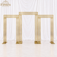 Stand backdrop pernikahan dari stainless steel emas, rak bunga logam, rangka custom yang dapat disesuaikan, dekorasi acara pesta pernikahan