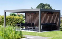 Pergola bioclimatique en aluminium au design moderne, toit à lames orientables imperméable, fonctionnement motorisé/manuel, taille personnalisable pour balcon