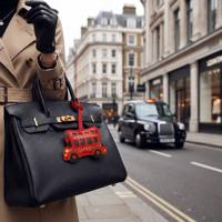 Porte-clés en cuir mignon en forme de bus londonien à deux étages, petit accessoire suspendu pour sac à main ou sac à dos