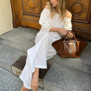 Conjunto de Dos Piezas de Lino de Alta Calidad, Estilo Casual, Top Corto con Hombros Descubiertos y Pantalones Rectos de Cintura Alta, Nueva Colección de Primavera - Product Image 2