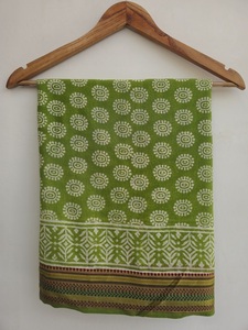 ผ้าปาเรโอผ้าฝ้ายพิมพ์ลายบล็อกทำมือ ผ้าพันคอ ผ้าคลุมไหล่ และผ้าดูปัตตา ผ้าเนื้อนุ่ม น้ำหนักเบา เป็นมิตรกับสิ่งแวดล้อม เหมาะสำหรับคลุมชายหาด - Product Image 3