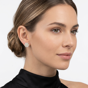 Wholesale Trendy 925 Sterling <b>Silver</b> Moissanite Earrings Gold-Plated Flower-Shaped <b>Studs</b> for Weddings Parties Gifts - Product Image 4