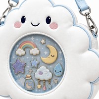 Sac à dos Ita personnalisé en forme de nuage fantaisie, avec épingles en émail étoiles arc-en-ciel scintillantes et gouttes de pluie souriantes, thème ciel rêveur, sac à bandoulière