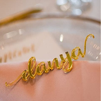 Cartes de lieu de mariage en or Noms découpés au laser en acrylique personnalisés Paramètres du nom de lieu Étiquettes de nom d'invité Signes de mariage