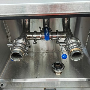 Camión <span class=keywords><strong>cisterna</strong></span> de agua potable HOWO 4x2 de 5000 litros, <span class=keywords><strong>cisterna</strong></span> de acero inoxidable para agua pura, leche fresca, entrega de <span class=keywords><strong>vino</strong></span> - Product Image 6