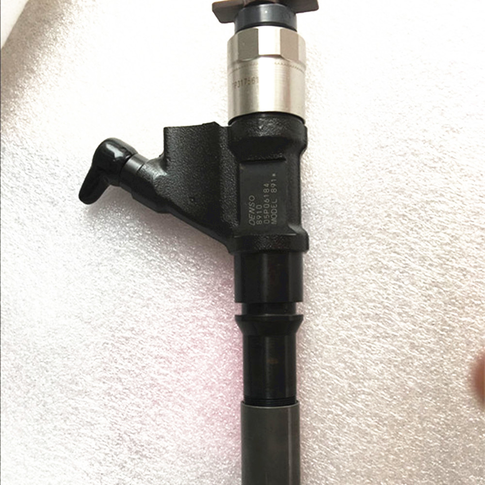 diesel fuel injector 095000-8910 VG1246080106 injector for sinotruck HOWO A7 common rail 095000-8910 VG1246080106