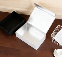 Boîte cadeau rigide de luxe personnalisée, noir mat, couvercle magnétique, laminée, recyclable, bougie embossée, carton ondulé, facile à transporter